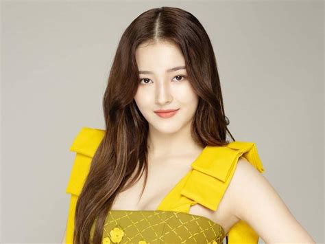 Nancy Jewel McDonie (Momoland) Biography, Age, Wiki, Height, Weight.
